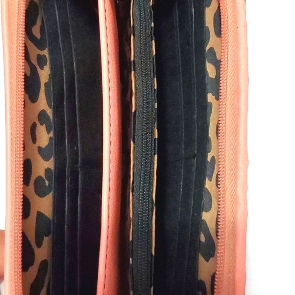 Jessica Simpson Peach Ruched Wallet - Picture 5 of 7